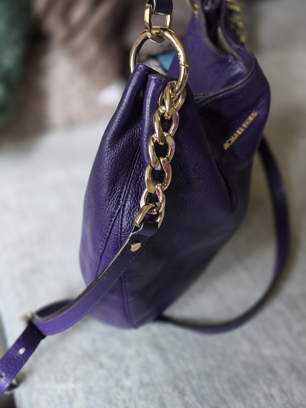 Michael Kors Fulton Hobo purple pebbled leather shoulder bag - Picture 2 of 11